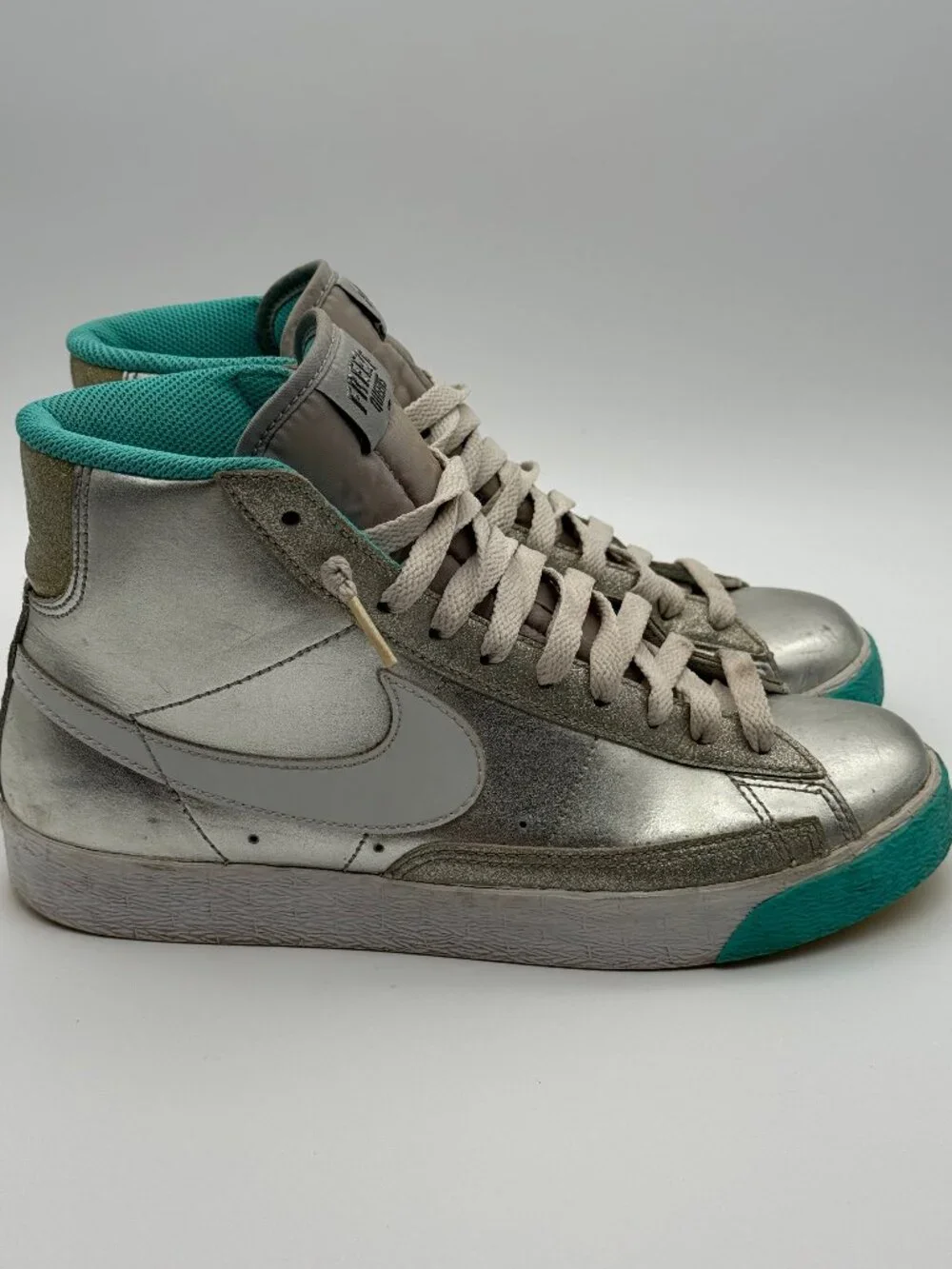 Nike Blazer High Freeze Queens Metallic Silver Sneakers Women's 8.5